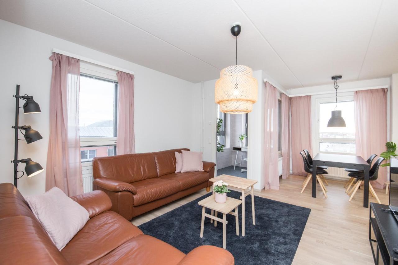 Kotimaailma Apartments Vaasa Buitenkant foto
