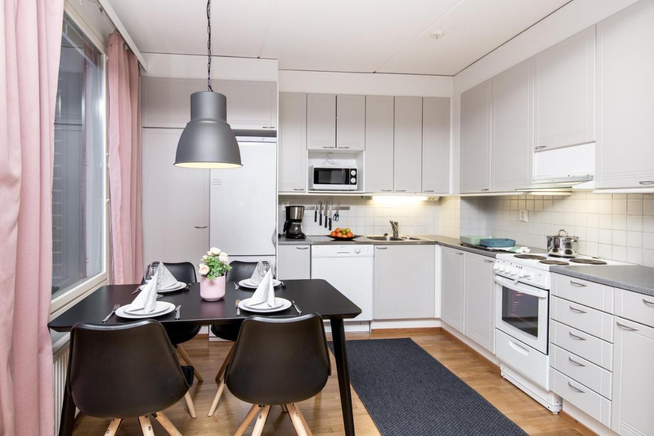 Kotimaailma Apartments Vaasa Buitenkant foto